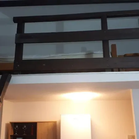 Magnifique Petite Maisonnette Climatisee Avec Parking Privatif Apartamento