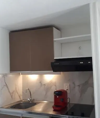 Magnifique Petite Maisonnette Climatisee Avec Parking Privatif * Le Barcares